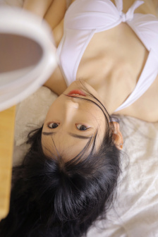 娇嫩与两根粗大